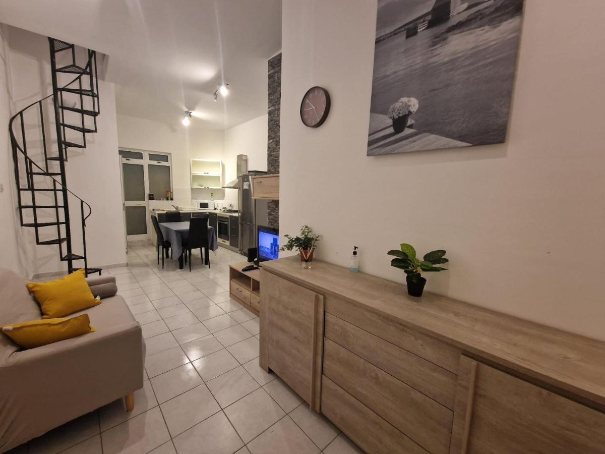Balesa Property - Modern Duplex House In Central スリーマ エクステリア 写真